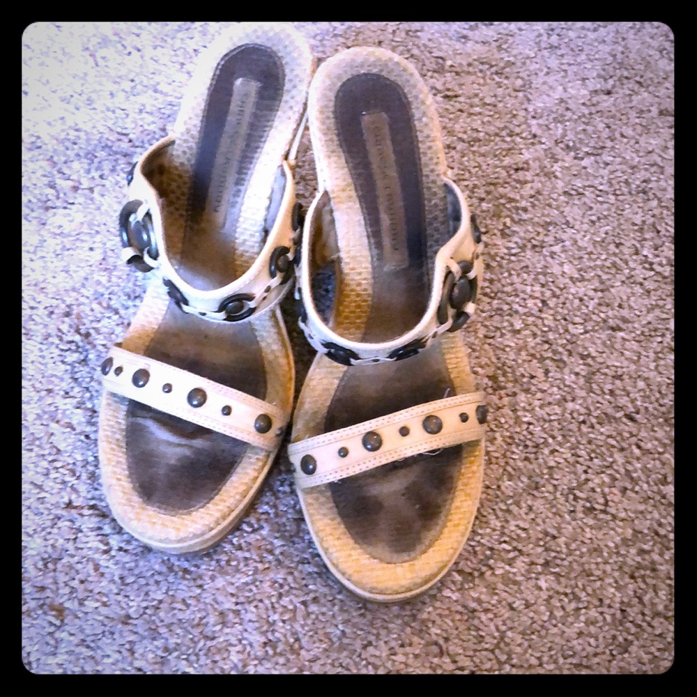 Chinese laundry unique details wedges